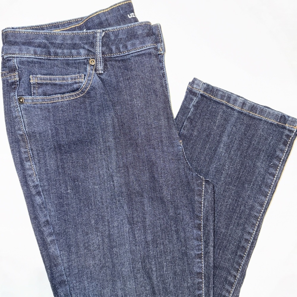 Liz Claiborne Classic Fit Straight Leg Jeans Womens 10P Petite Dark Wash Stretch